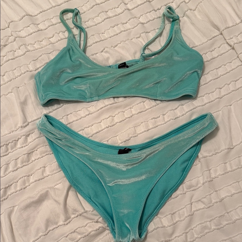 Triangl Swimwear Aqua Bra - Picture 3 of 7